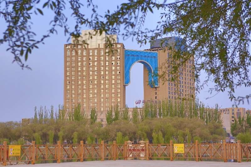 Mingmen Hotel Over view