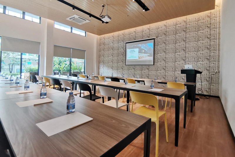 Campanile Hotel (Shenzhen International Convention and Exhibition Center)meeting room