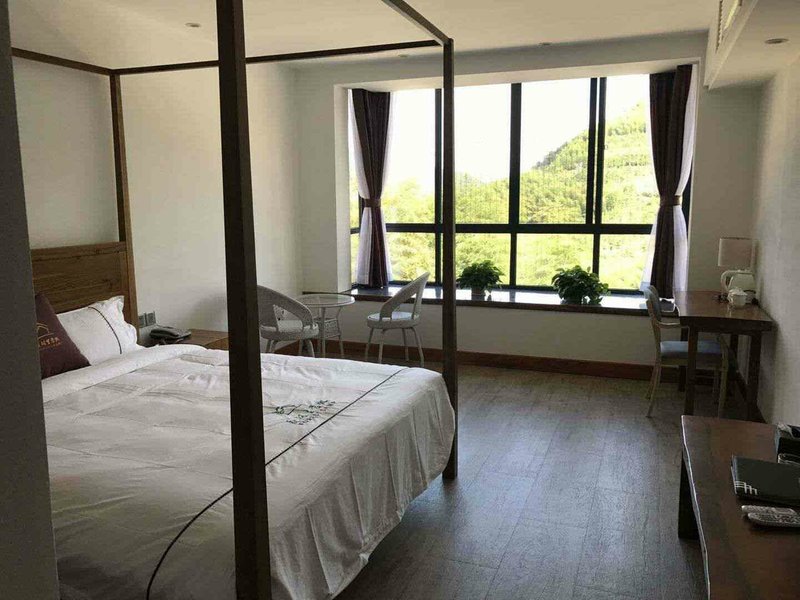 Dongjiang Lake Senlinli CampGuest Room