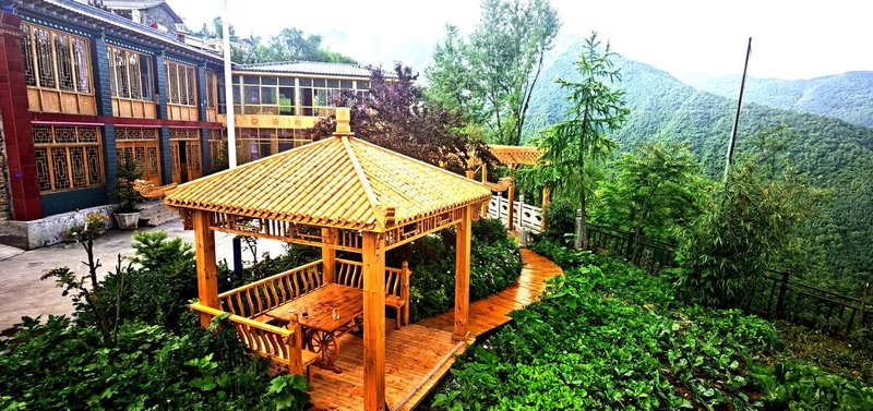 Qingsong Villa, Lala Mountain Over view