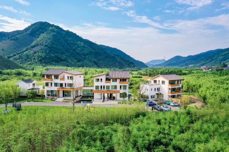 Qiyun Anji Tea Mountain Landscape Resort Hotel Over view