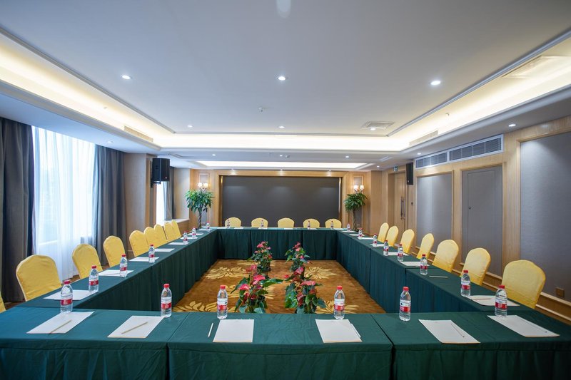 Vienna International Hotel (Nanchong Jialing) meeting room