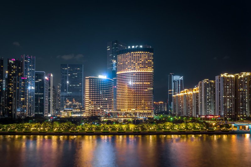 Elegant Hotel (Zhujiang New Town Canton Tower) Over view