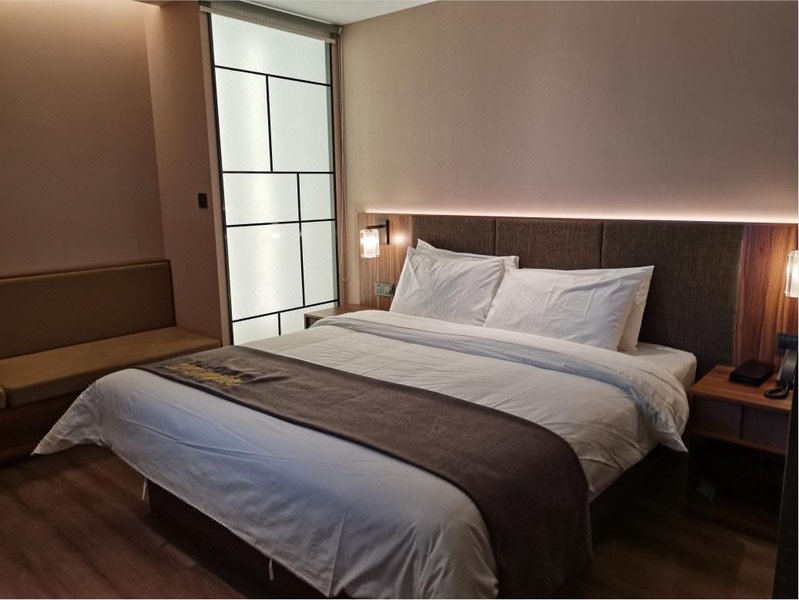 Home Inn Plus (Lianyungang Tongguan North Road Pedestrian Street)Guest Room