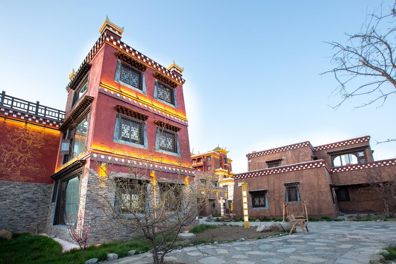 Yalong Hotel (Ganzi Gesar Wangcheng) Over view