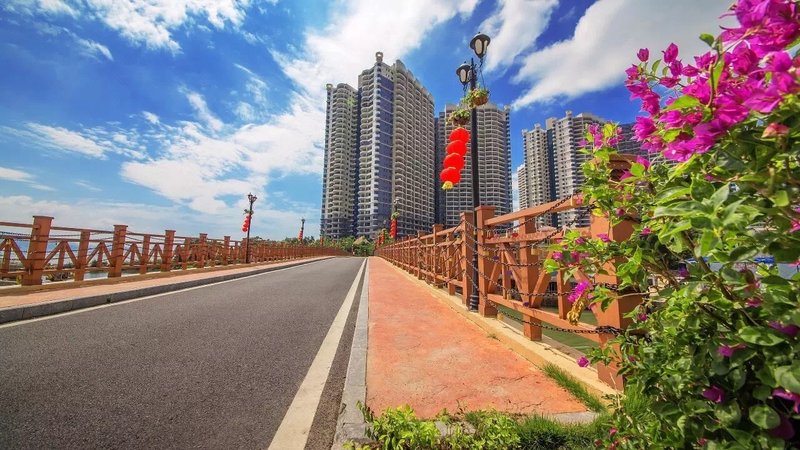 Kaifeng Apartment Hotel Country Garden Shili Silver BeachOver view