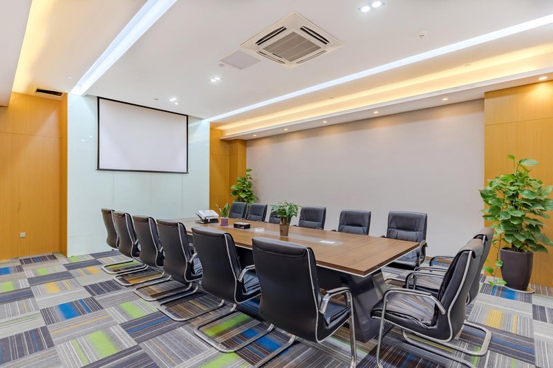 Lvgu Mingzhu Boutique Hotel meeting room