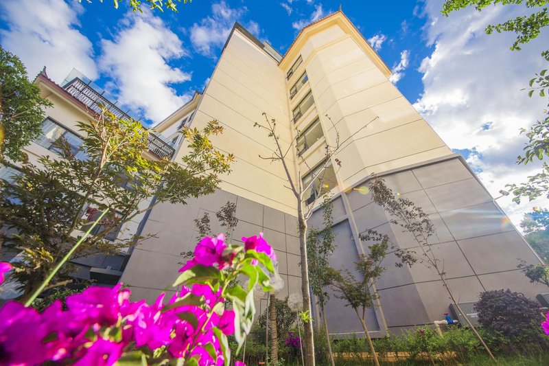 Long Rui Hao Ting Hotel Over view