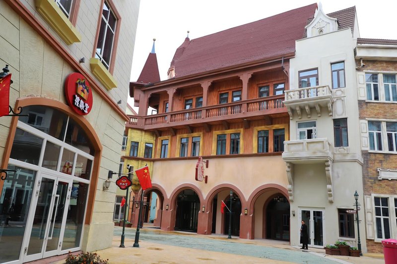 Silk Road Inn Over view