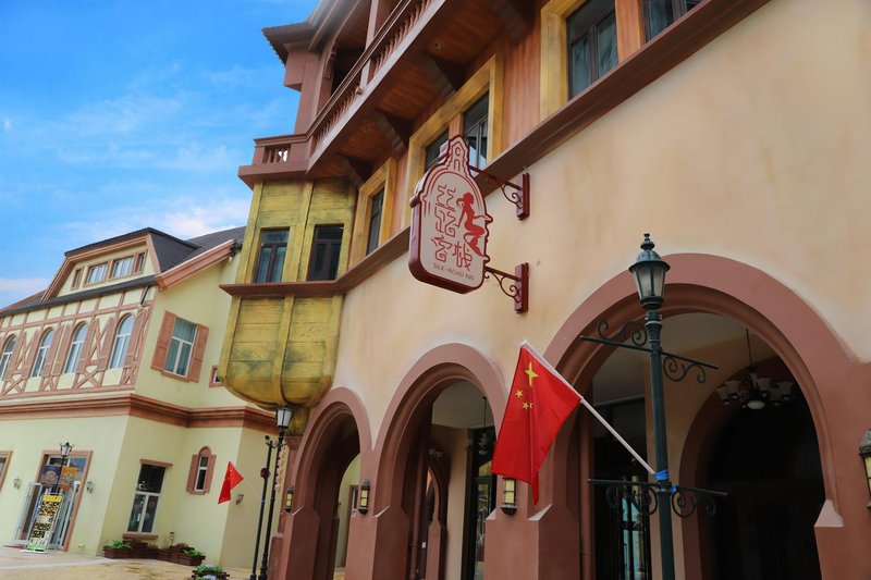 Silk Road Inn Over view