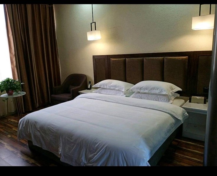 Minzi Hotel Guest Room