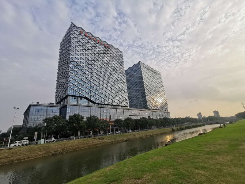 Vienna International Hotel  Suzhou Railway Station North SquareOver view