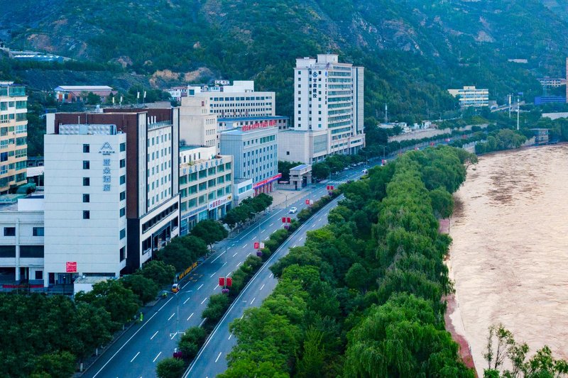 Atour Hotel (Qilihe Bridge, Lanzhou West Railway Station)Over view