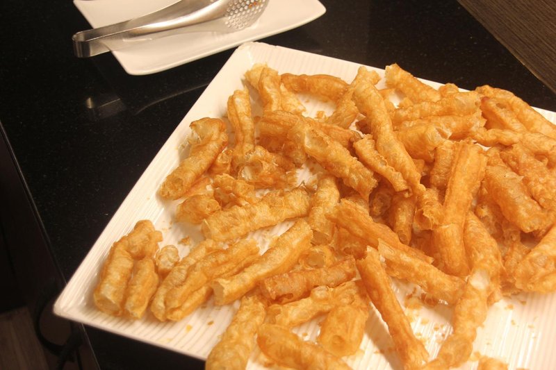 Hotel j _ Metropolis Restaurant