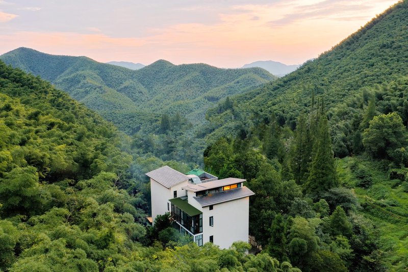 Yinlin · Moganshan Mid-Levels Beauty Hotel Over view