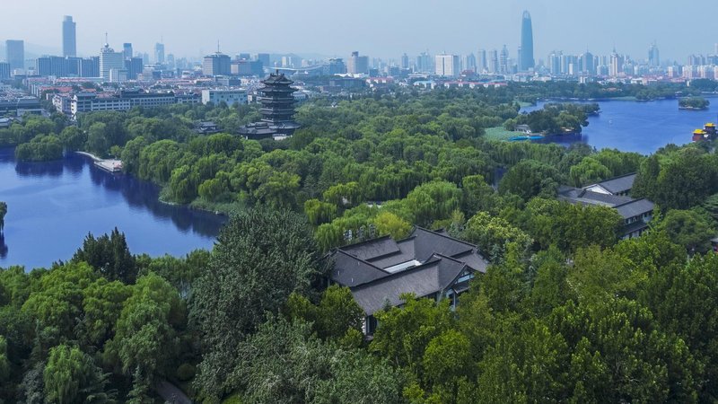 Ziyue Minghu Hotel Over view