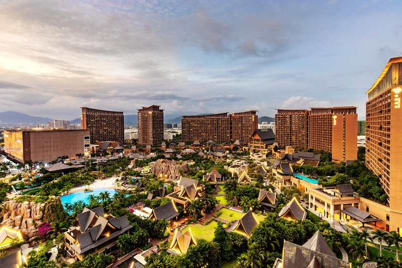 Mangrove Tree Resort World Sanya Bay (Palm Kingdom Hotel) Over view