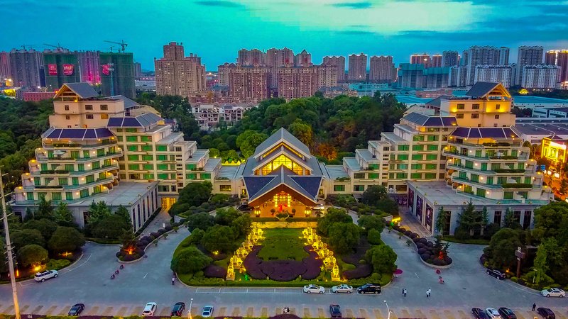 Linyin Holiday Hotel Over view