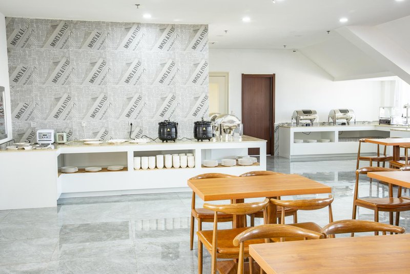 Amani Resort Hotel Restaurant