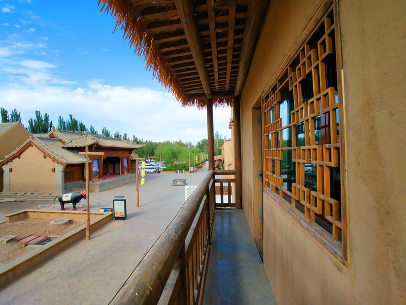 Dunhuangmingyuanyaju Guesthouse Over view
