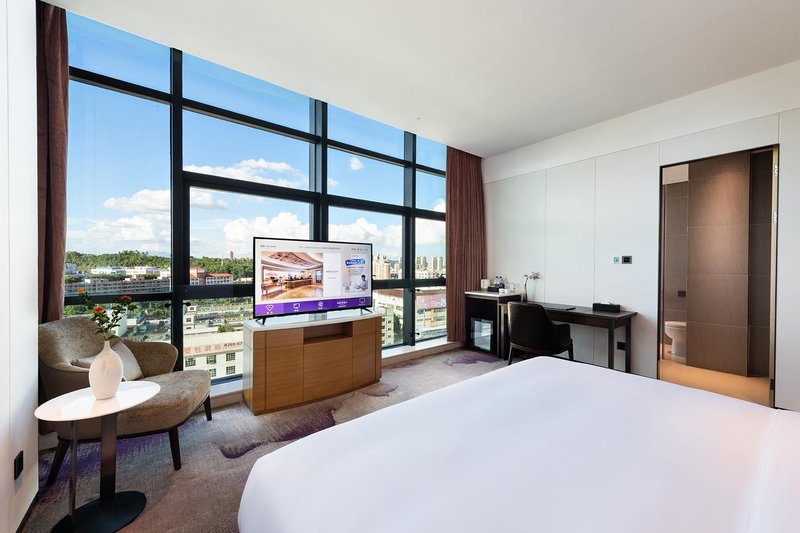 Mercure Shenzhen PinghuGuest Room