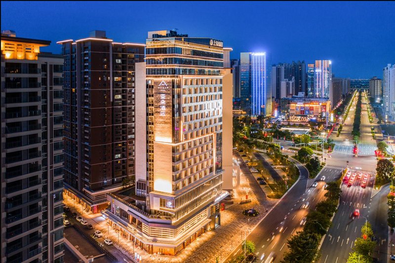 Atour Hotel (Zhongshan North Railway Station, V - Park Plaza) over view
