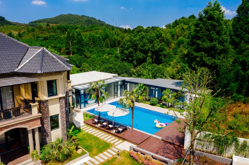 Langjiachong VillaOver view