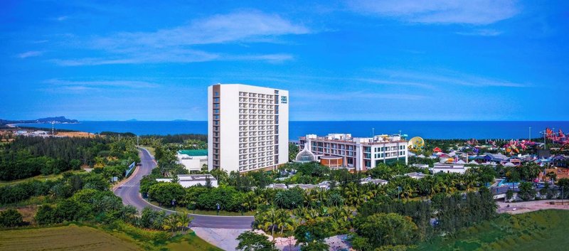 Four Points by Sheraton Wuchuan, Loong Bay over view