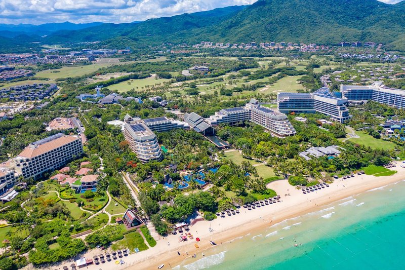 Sheraton Sanya Yalong Bay Resort Over view