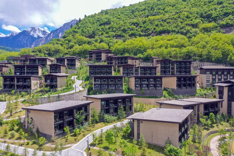 Hilton Jiuzhaigou Resort Over view