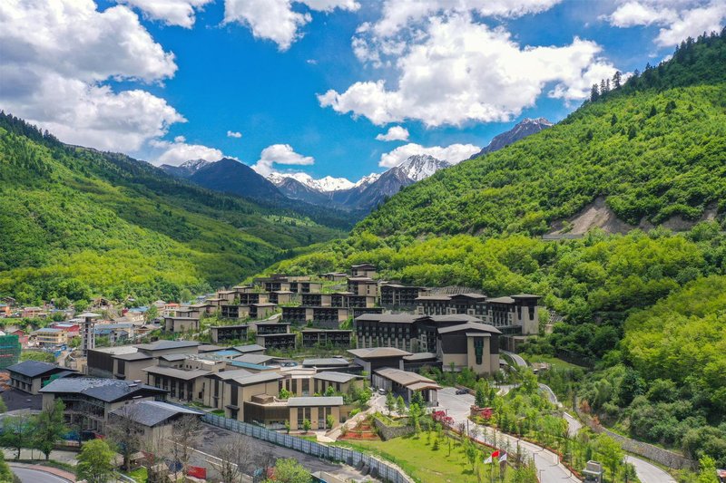 Hilton Jiuzhaigou ResortOver view