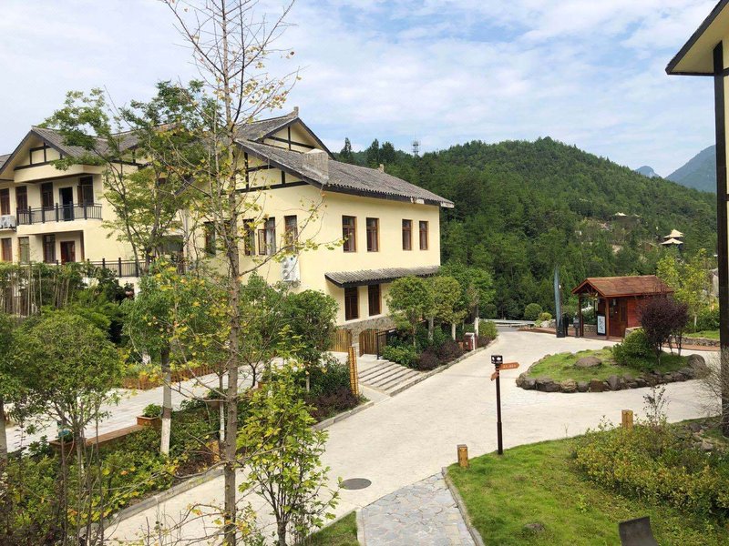 Xuanhan Yunman Bashan Resort Villa Hotel Over view