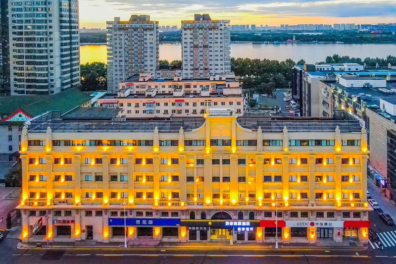 Home Inn Harbin Flood Control Monument Branch Over view