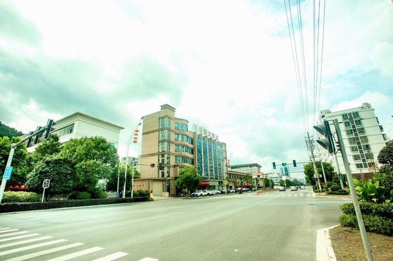 Ying Dong HotelOver view