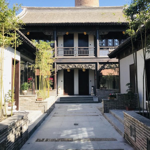 Shuanglong lodge Inn Over view
