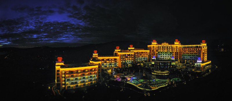 Fuxian Lake Dolphin Bay Hotel (Cambrian Town Flagship Store) Over view