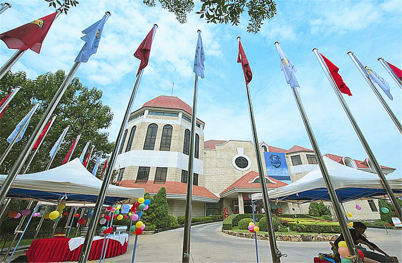 Tianjin Warner International Golf Club Over view