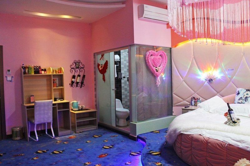 yishiyijiazhuztibinguanGuest Room