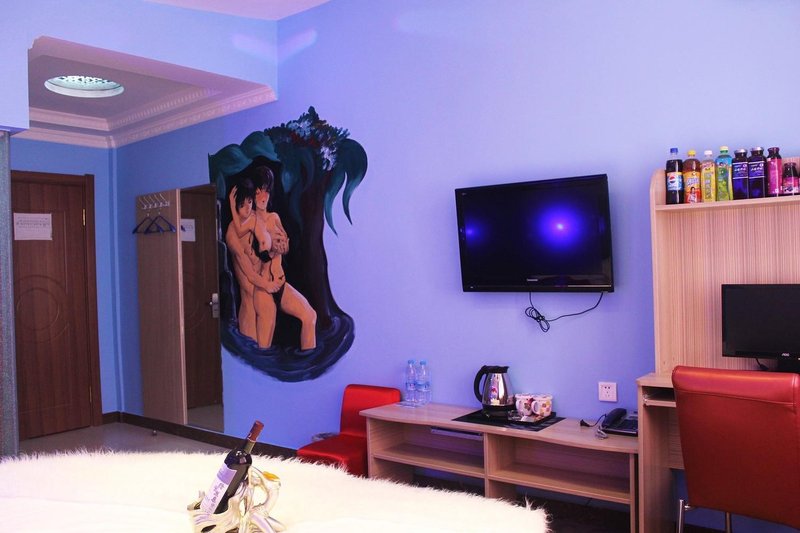 yishiyijiazhuztibinguanGuest Room