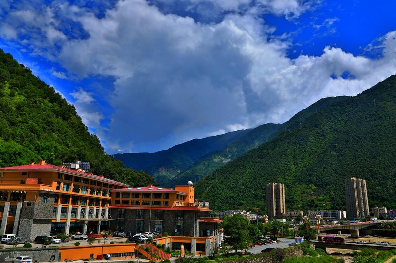 Jiangyuan Hotel Over view