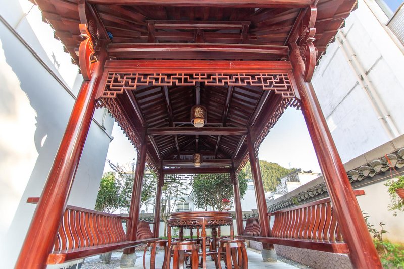 Ye Man Ru She Guesthouse Over view