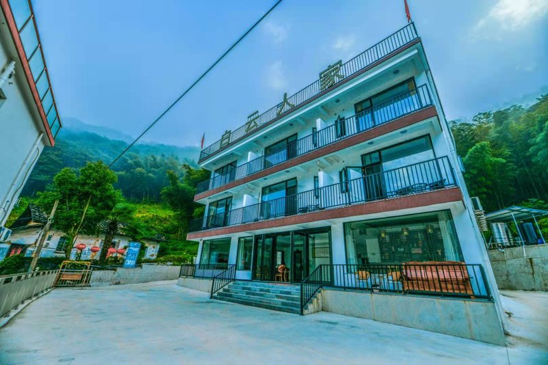 Home stay of Baiyun familyOver view