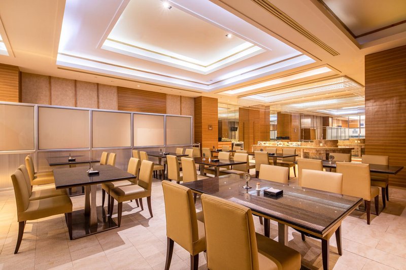 Luxury Blue Horizon Hotel (Hot Spring Hotel)Restaurant