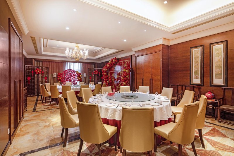 Luxury Blue Horizon Hotel (Hot Spring Hotel)Restaurant