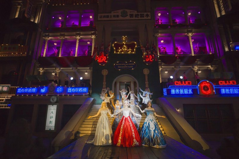 Lunar Hotel周边景点