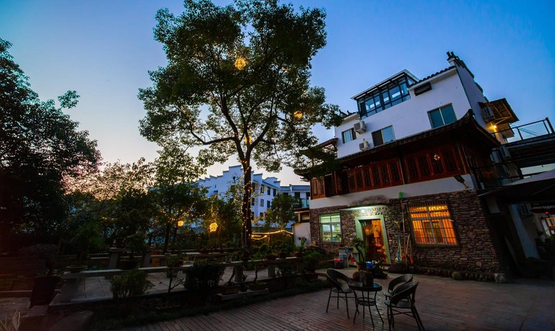 Shangxin Xiyuan Hostel Over view