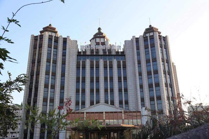 Hangzhou Fuyang Blue Diamond International Castle Hotel Over view