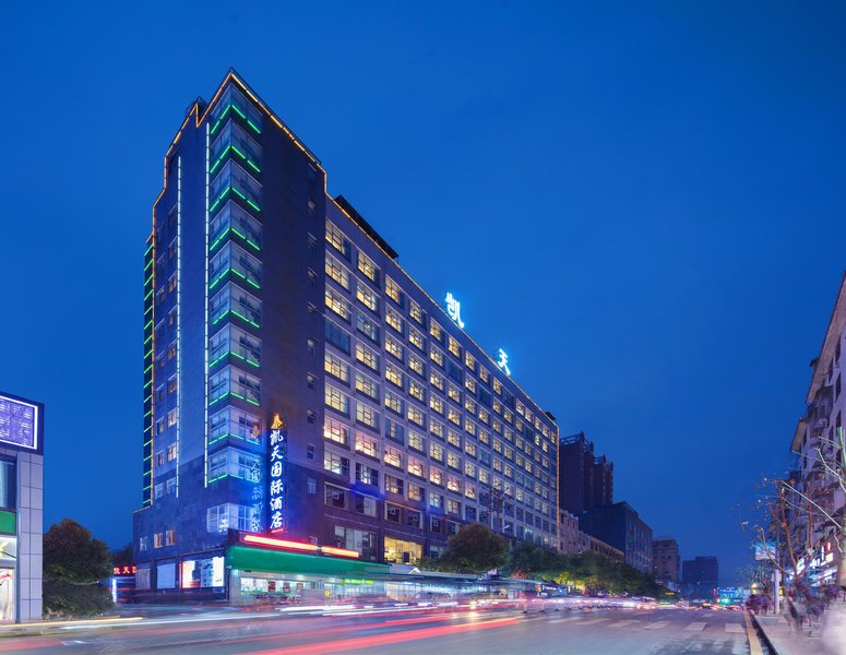 Rezen Hotel Huayuan Over view