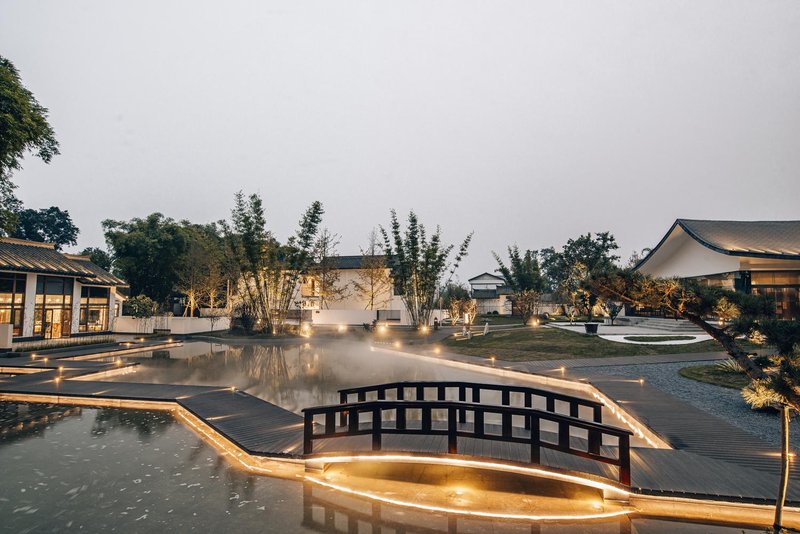 Qingshen Zhuli CourtyardOver view