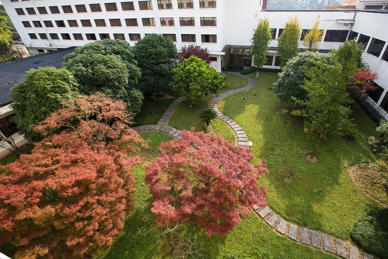 Grand Link Hotel Guilin Over view